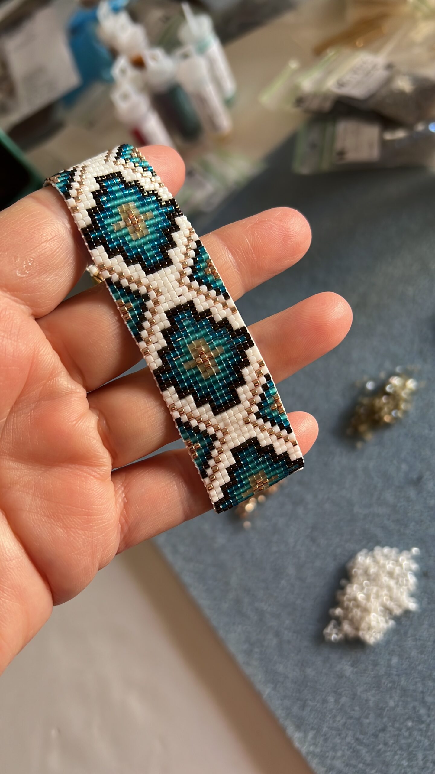 Bracciale geometrico blu - immagine 5