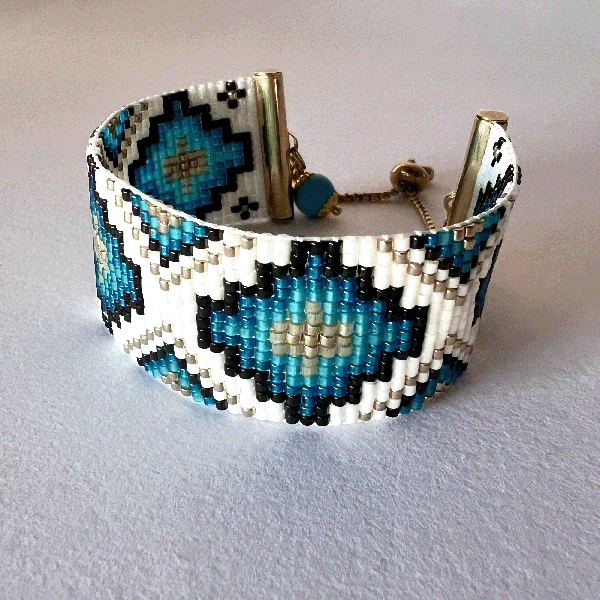 Bracciale geometrico blu