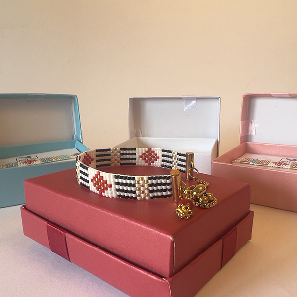 Bracciale bisaccia rosso e nero piccolo